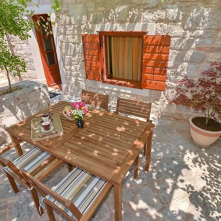 Rudina * Stari Grad (Hvar)