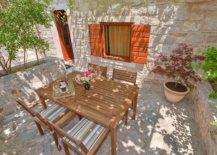 Rudina * Stari Grad (Hvar)